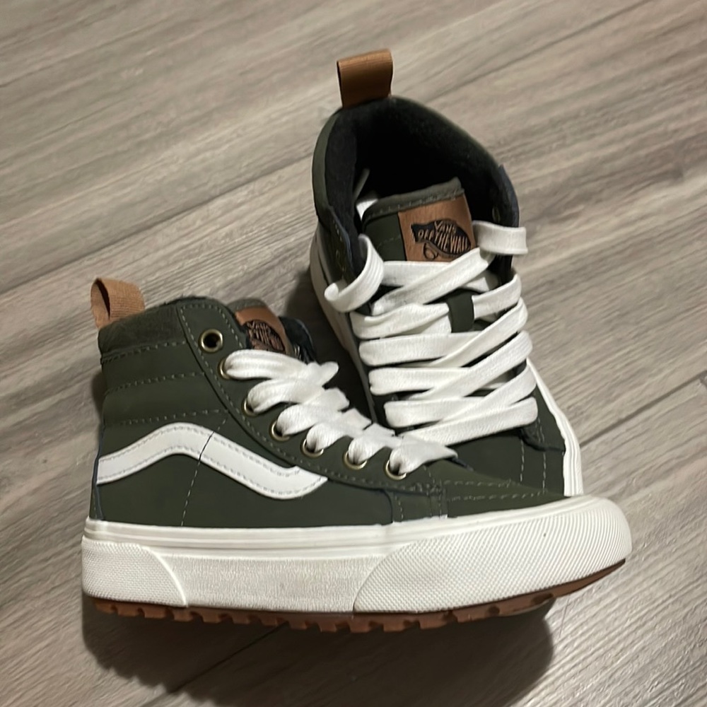 Vans MTE olive 11.5 toddler